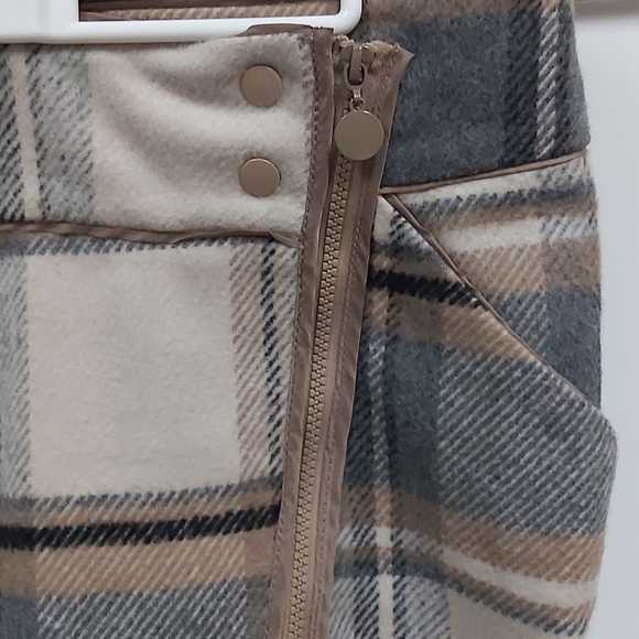 Paraphrase skirt - Picture 2 of 5